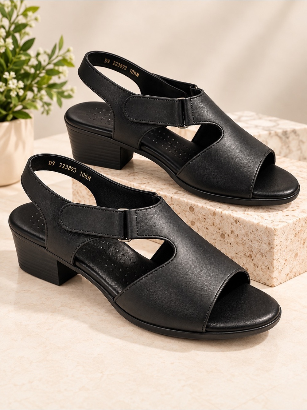 SAS Black Tripad
Comfort Suntimer Sandals
Women Shoes Made in USA 10
N